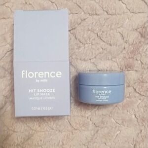 New in box Florence lip mask